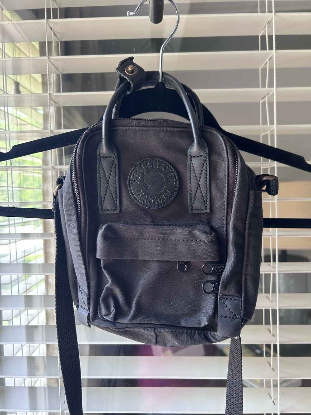 Fjallraven Black Double Handle Sling Bag w/Organizer Pockets&Adjustable Strap